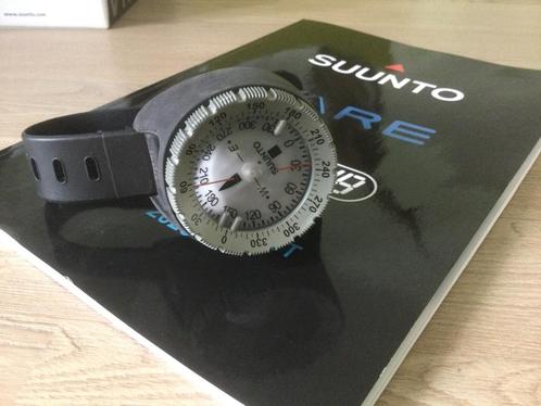 Suunto SK7 polskompas - Ecocheques, Watersport en Boten, Duiken, Zo goed als nieuw, Duikcomputer, Ophalen of Verzenden