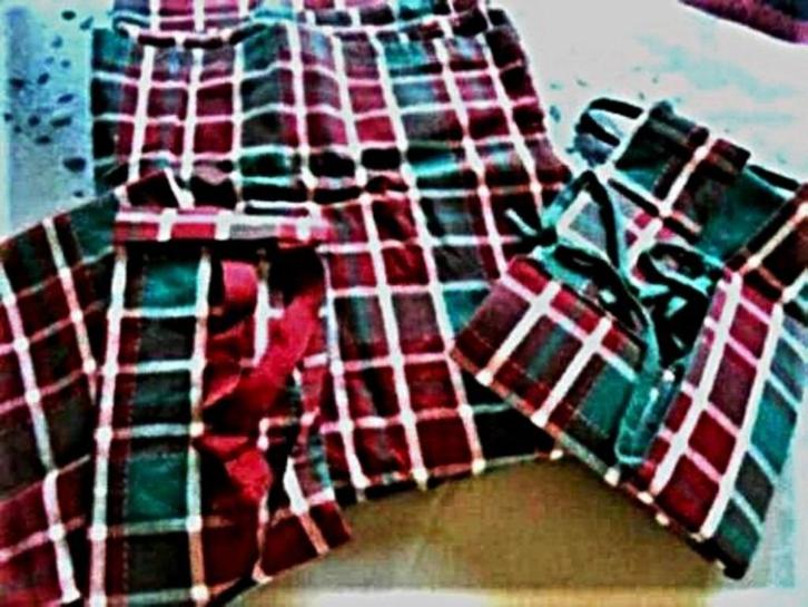 Zeer mooie set, tafellinnen, Huis en Inrichting, Keuken | Textiel, Nieuw, Overige typen, Ophalen of Verzenden