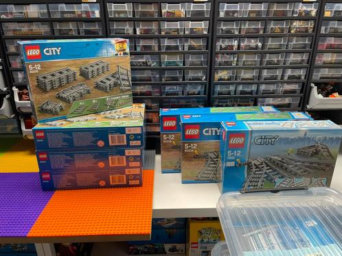 Lego sporen. Sommige nog nieuw andere volledig: 7 dozen, Kinderen en Baby's, Speelgoed | Duplo en Lego, Zo goed als nieuw, Lego