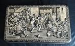 Vintage doos met in bas-reliëf  “De boerenbruiloft”, Enlèvement ou Envoi