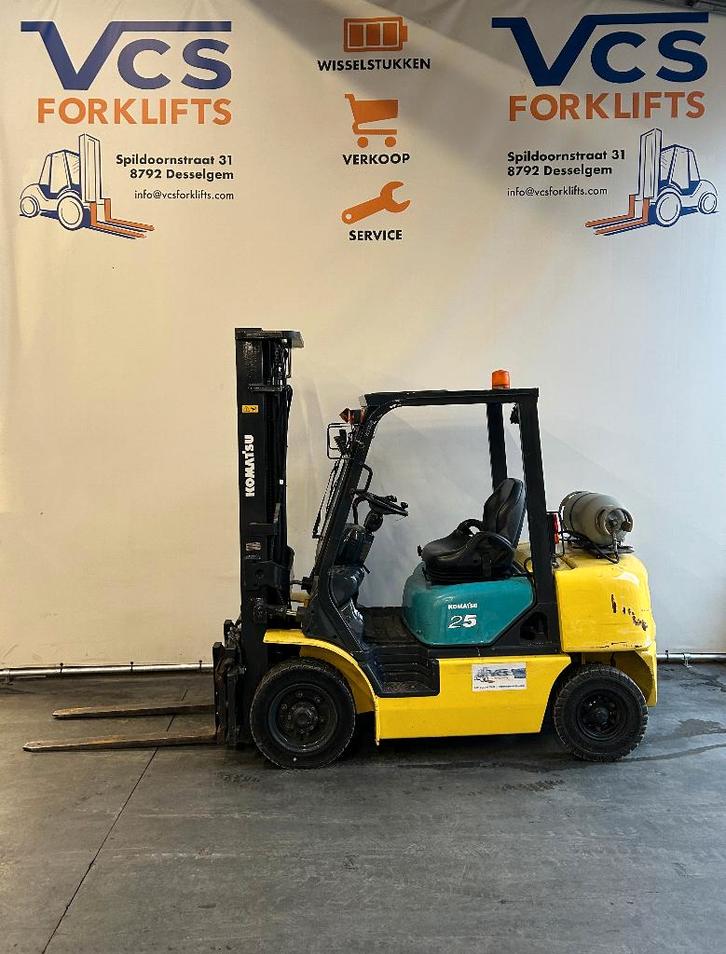 LPG heftruck: 2.5t KOMATSU, Articles professionnels, Machines & Construction | Chariots élévateurs & Transport interne, Chariot élévateur