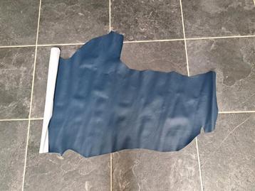 0.5 vierkante meter dun blauw leder - lot 14 beschikbaar voor biedingen