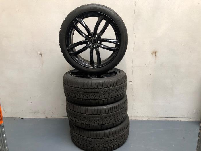 Sportvelgenset + winterbanden van een Audi Q5, Auto-onderdelen, Banden en Velgen, Personenwagen, Gebruikt, 3 maanden garantie