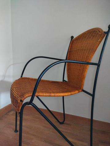 2 unieke vintage stoelen rotan+smeedijzer beschikbaar voor biedingen