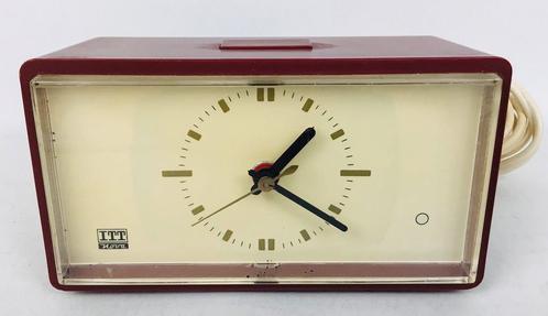 ITT NOVA vintage electrische klok wekker 1970’s, Elektronische apparatuur, Wekkers, Gebruikt, Analoog, Ophalen of Verzenden
