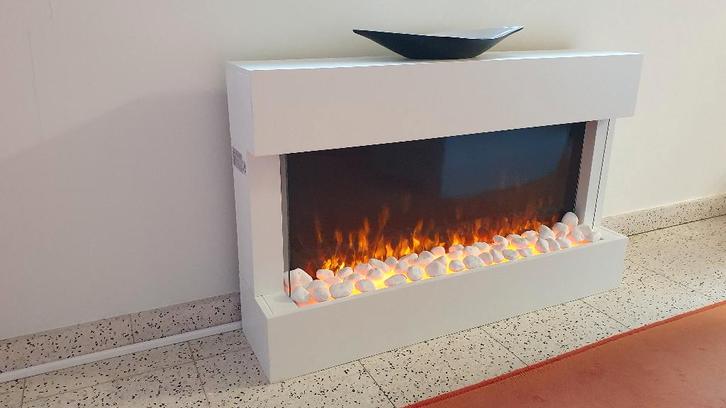 Elektrische sierhaard met witte ombouw., Maison & Meubles, Cheminées, Comme neuf, Cheminée électrique, Enlèvement