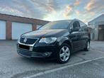 Vw Touran 1.4TSI 7-zit Automaat Xenon NAVI GARANTIE, Auto's, Volkswagen, Zwart, 4 cilinders, 5 deurs, Dealer onderhouden