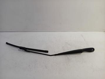 RUITENWISSERARM RECHTS VOOR Volvo V50 (MW) (31253997) beschikbaar voor biedingen