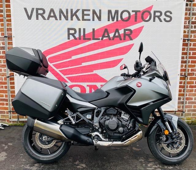 NT1100 /NT/1100/HONDA, Motos, Motos | Honda, Entreprise, Tourisme, plus de 35 kW, 2 cylindres, ABS, Régulateur de vitesse, Poignées chauffantes