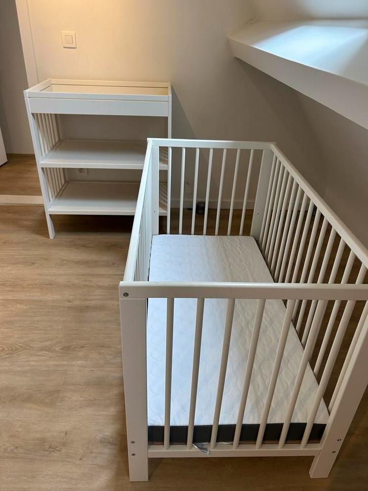 Ikea gulliver babybedje + commode, Enfants & Bébés, Chambre d'enfant | Lits, Matelas, Enlèvement