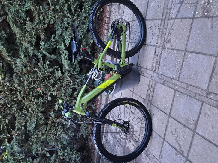 Elektrische mountainbike CUBE (opgevoerd), Fietsen en Brommers, Fietsen | Mountainbikes en ATB, Ophalen of Verzenden