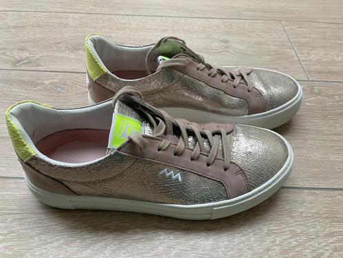 Goudkleurige sneakers Floris Van Bommel (maat 42), Kleding | Dames, Schoenen, Gedragen, Sneakers, Overige kleuren, Ophalen of Verzenden