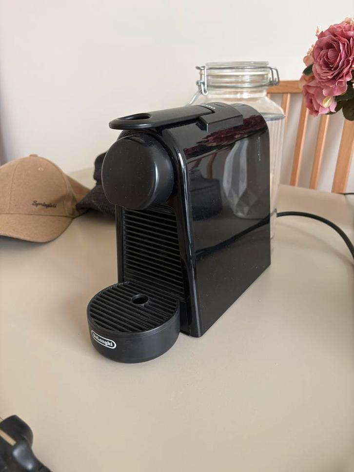 Nespresso De'Longhi Essenza Mini - In goede staat!, Elektronische apparatuur, Koffiezetapparaten, Ophalen of Verzenden