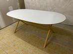 Eettafel wit met houten poten, Ophalen, Zo goed als nieuw