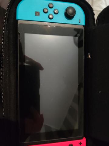 Zeldzaam serienummer compleet gehackte nintendo switch beschikbaar voor biedingen