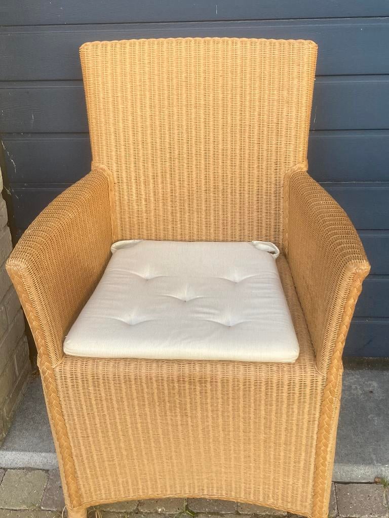 Rieten stoelen, 2 bruine en 2 beige, Huis en Inrichting, Stoelen, Ophalen, Zo goed als nieuw