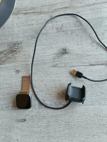 Fitbit versa 2, Enlèvement ou Envoi, Utilisé, Fitbit