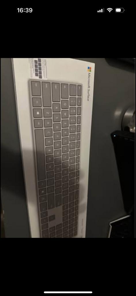 Microsoft Surface Keyboard 3YJ-00006, Computers en Software, Toetsenborden, Zo goed als nieuw, Draadloos, Ophalen
