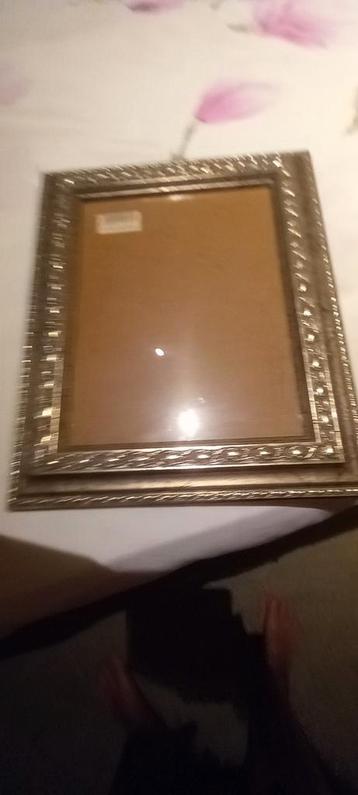 Diverse fotokaders beschikbaar voor biedingen