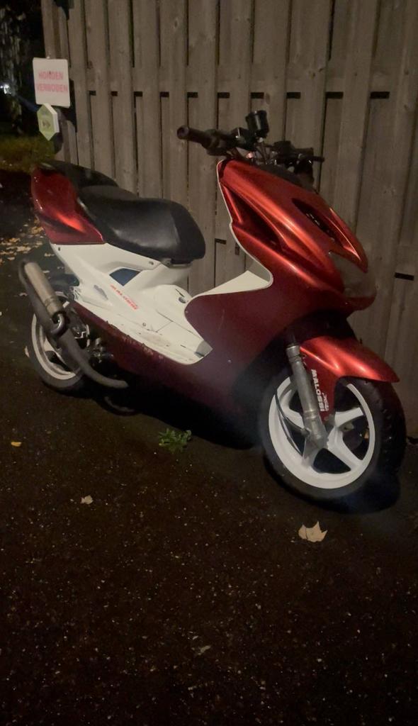 Yamaha aerox 2takt watergekoeld b-klasse, Fietsen en Brommers, Scooters | Yamaha, Gebruikt, Aerox, Klasse B (45 km/u), Tweetakt