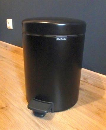 BRABANTIA petite poubelle de tri 5L métal noir mat