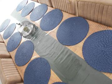 SET DE TABLE ...NEUF....lot de 12 pour 10e beschikbaar voor biedingen