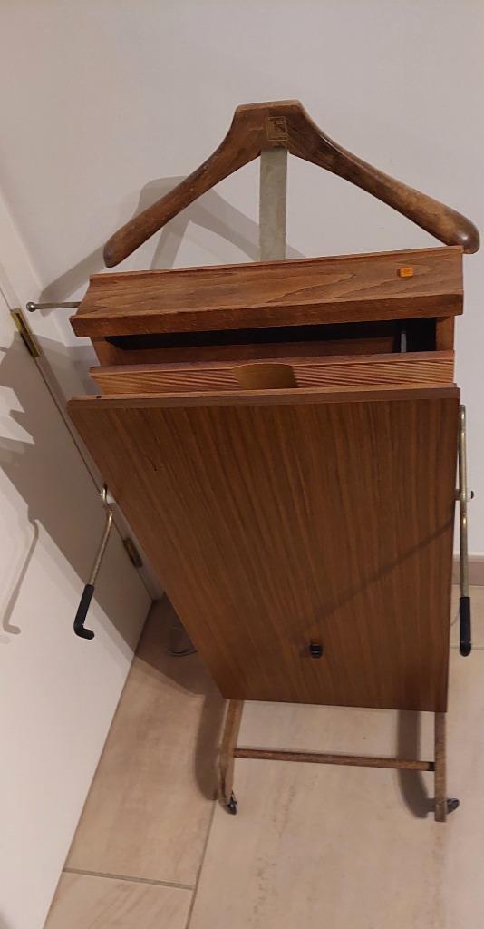 elektrische broekenpers merk aris massief kersenhout, Elektronische apparatuur, Strijkijzers en Strijkplanken, Gebruikt, Strijkijzer met snoer