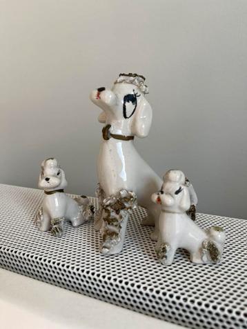 Retro set beeldjes hondjes poedels beschikbaar voor biedingen
