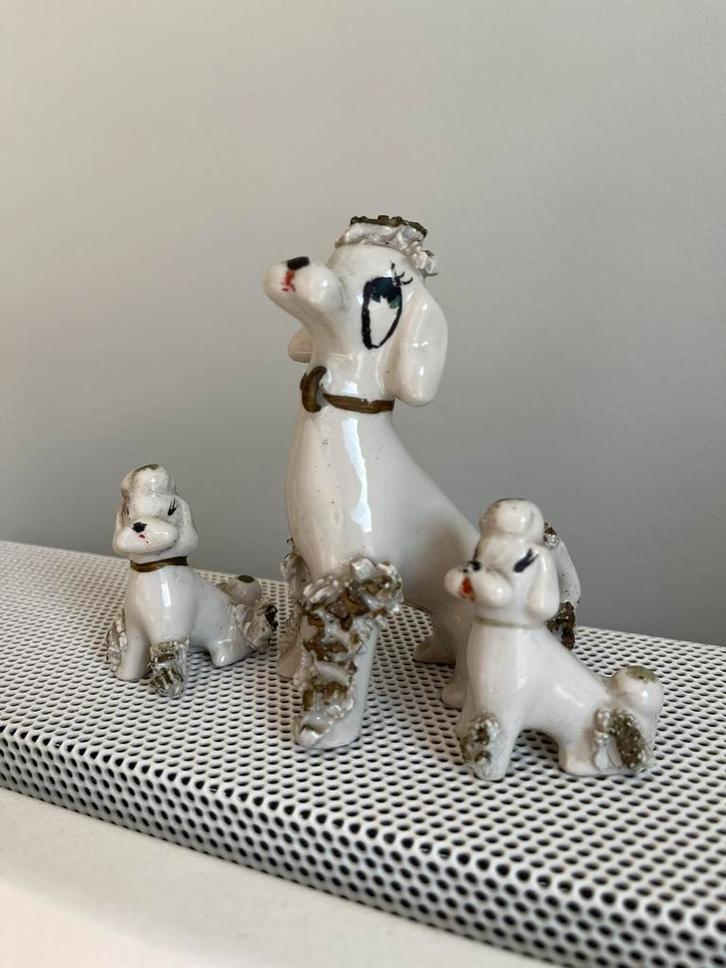 Retro set beeldjes hondjes poedels, Verzamelen, Beelden en Beeldjes, Gebruikt, Dier, Ophalen of Verzenden