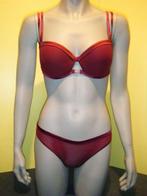 La Perla bordeaux rode set BH 80C string 40, Vêtements | Femmes, Sous-vêtements & Lingerie, Envoi, Rouge, Ensemble