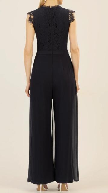 Feestelijke jumpsuit beschikbaar voor biedingen