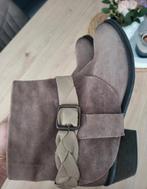 Beige Suede Laarjes maat 42 in goede staat  Boots, Kleding | Dames, Schoenen, Ophalen of Verzenden, Zo goed als nieuw, Beige