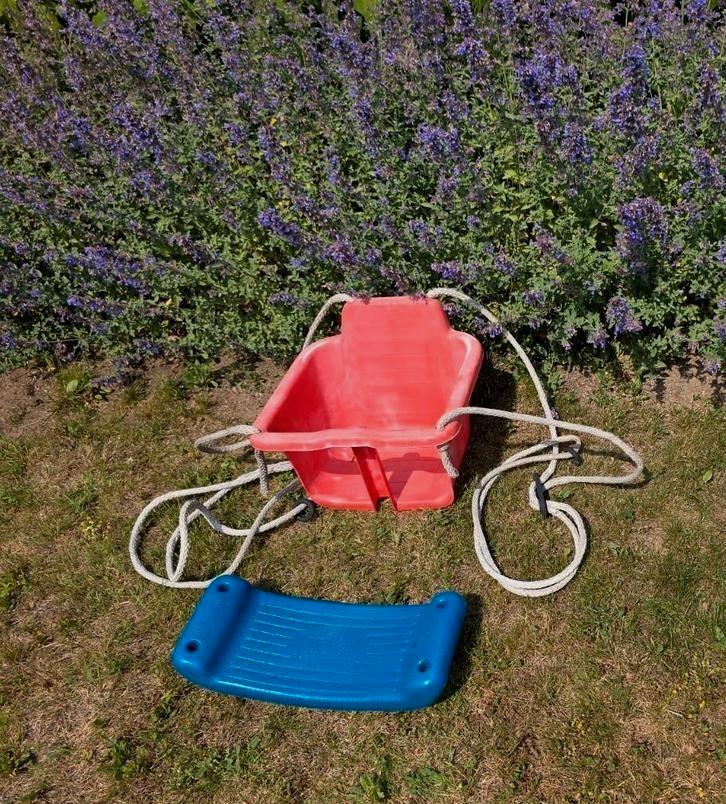 Buitenspeelgoed: babyschommel, schommelplank, schep en rijf, Kinderen en Baby's, Speelgoed | Buiten | Speeltoestellen, Gebruikt