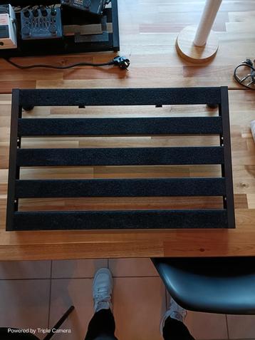 Pedalboard space board 60x40cm+ sac, Musique & Instruments, Enlèvement ou Envoi, Comme neuf