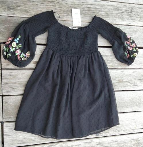 Nouvelle petite Robe noire à fleurs ZARA BASIC  Taille XS, Vêtements | Femmes, Robes, Neuf, Taille 34 (XS) ou plus petite, Noir