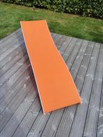 Oranje ligbed., Tuin en Terras, Ligbedden, Ophalen, Zo goed als nieuw, Metaal, Inklapbaar