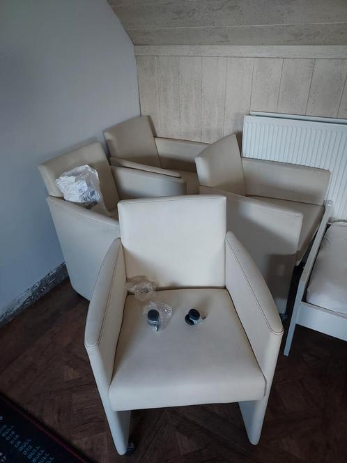 Gebruikte lederen stoelen op wieltjes., Huis en Inrichting, Fauteuils, Gebruikt, Ophalen
