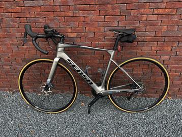 Koersfiets Sensa Giulia GF beschikbaar voor biedingen