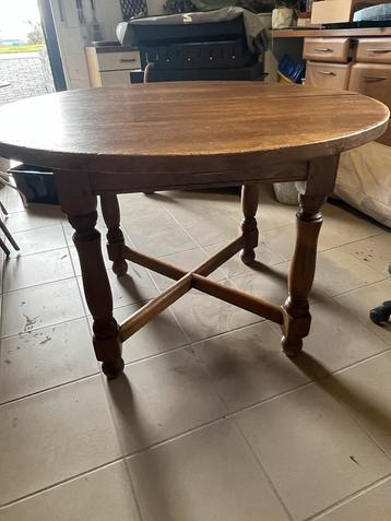 Table chêne diamètre 110 cm beschikbaar voor biedingen