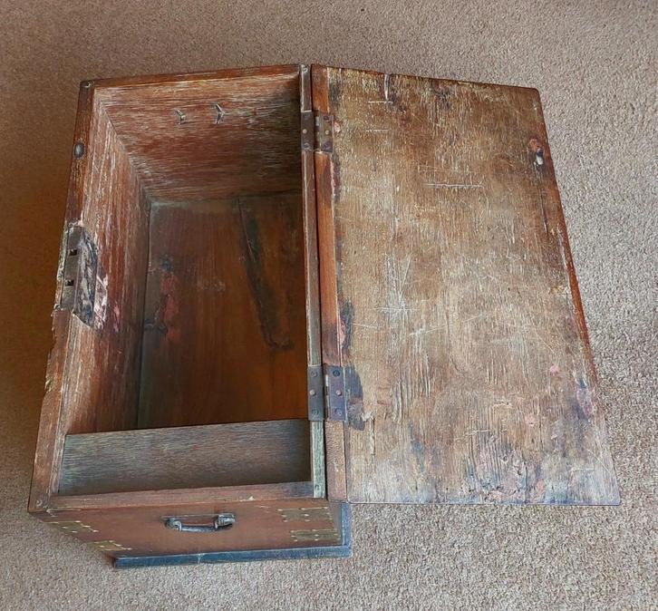 Koloniënkistje 18de eeuw 62 cm x 36 cm, Antiek en Kunst, Antiek | Woonaccessoires, Ophalen