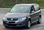 Vw Touran 1.9Tdi 7plaatsen airco leder trekhaak navi, Auto's, Voorwielaandrijving, Monovolume, Zwart, 4 cilinders