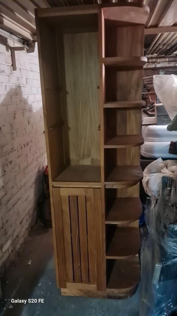 Massieve teakhouten badkamerzuil, Huis en Inrichting, Badkamer | Badkamermeubels, Zo goed als nieuw, Ophalen