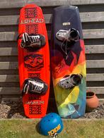 2 wakeboards + helm, Watersport en Boten, Wakeboarden, Ophalen, Zo goed als nieuw