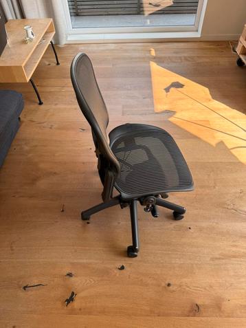 Herman Miller Aeron B bureaustoel beschikbaar voor biedingen