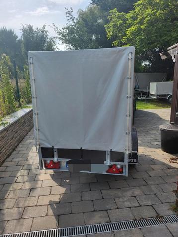 Remorque simple essieux 750kg bachee avec coc annee 2024, Autos : Divers, Remorques, Enlèvement, Comme neuf