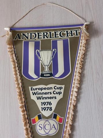 Grand fanion : Anderlecht remporte la Coupe d'Europe 1976 et