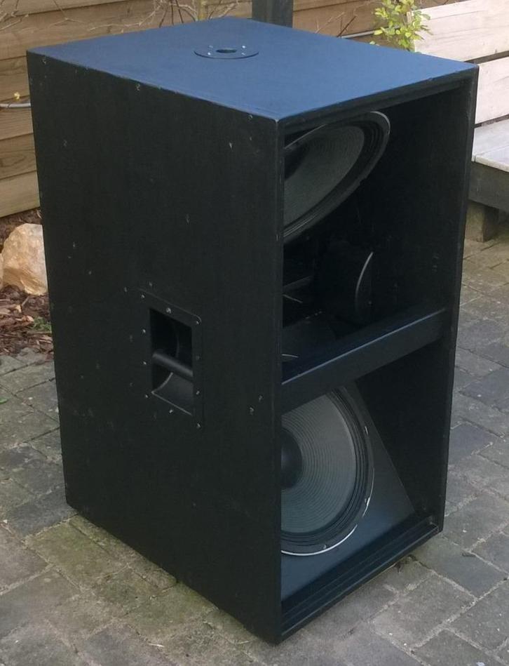 Luidsprekers sub 800 Watt dubbel 15 inch, 2 stuks, Audio, Tv en Foto, Luidsprekerboxen, Refurbished, Subwoofer, 120 watt of meer