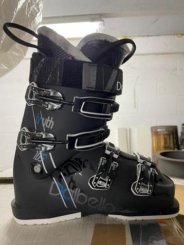 Nouvelles chaussures de ski pour femmes