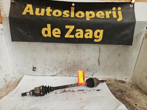 Aandrijfas links-voor van een Nissan Pixo, Auto-onderdelen, Remmen en Aandrijving, Nissan, Gebruikt, 3 maanden garantie, Ophalen of Verzenden