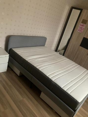 Bed v Ikea beschikbaar voor biedingen